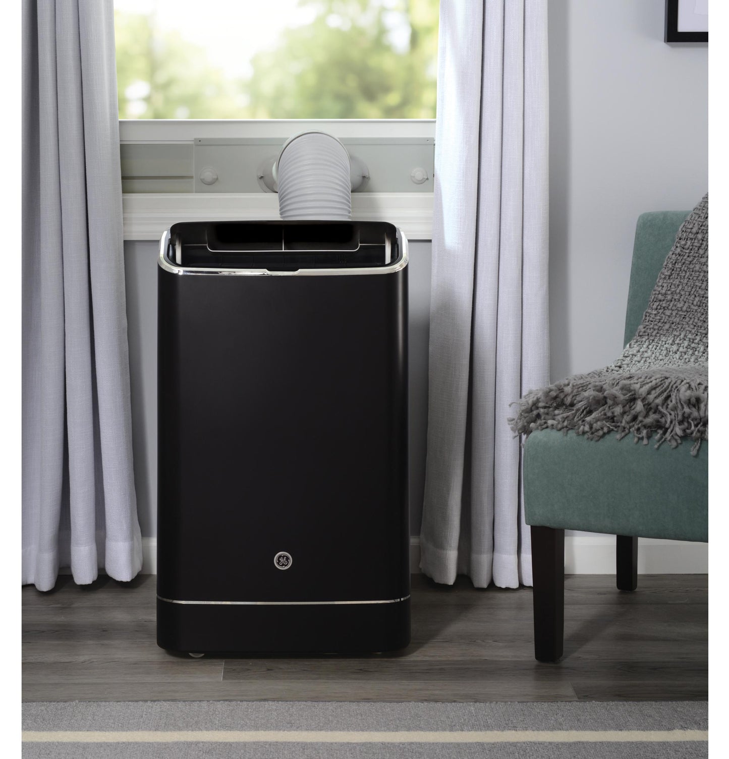 Ge Appliances APXD10JAWB Ge® 10,000 Btu Heat/Cool Smart Portable Air Conditioner For Medium Rooms Up To 450 Sq Ft.