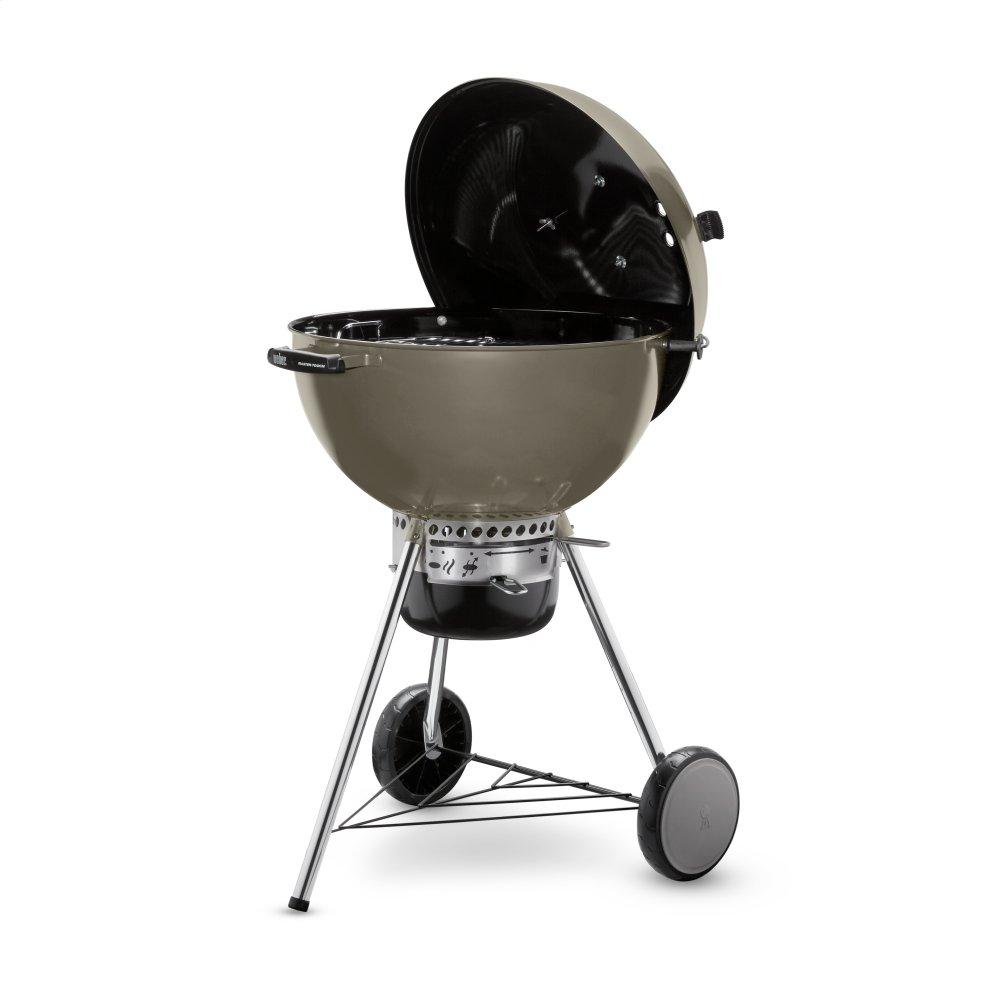 Weber 14510601 Master-Touch Charcoal Grill 22" - Smoke