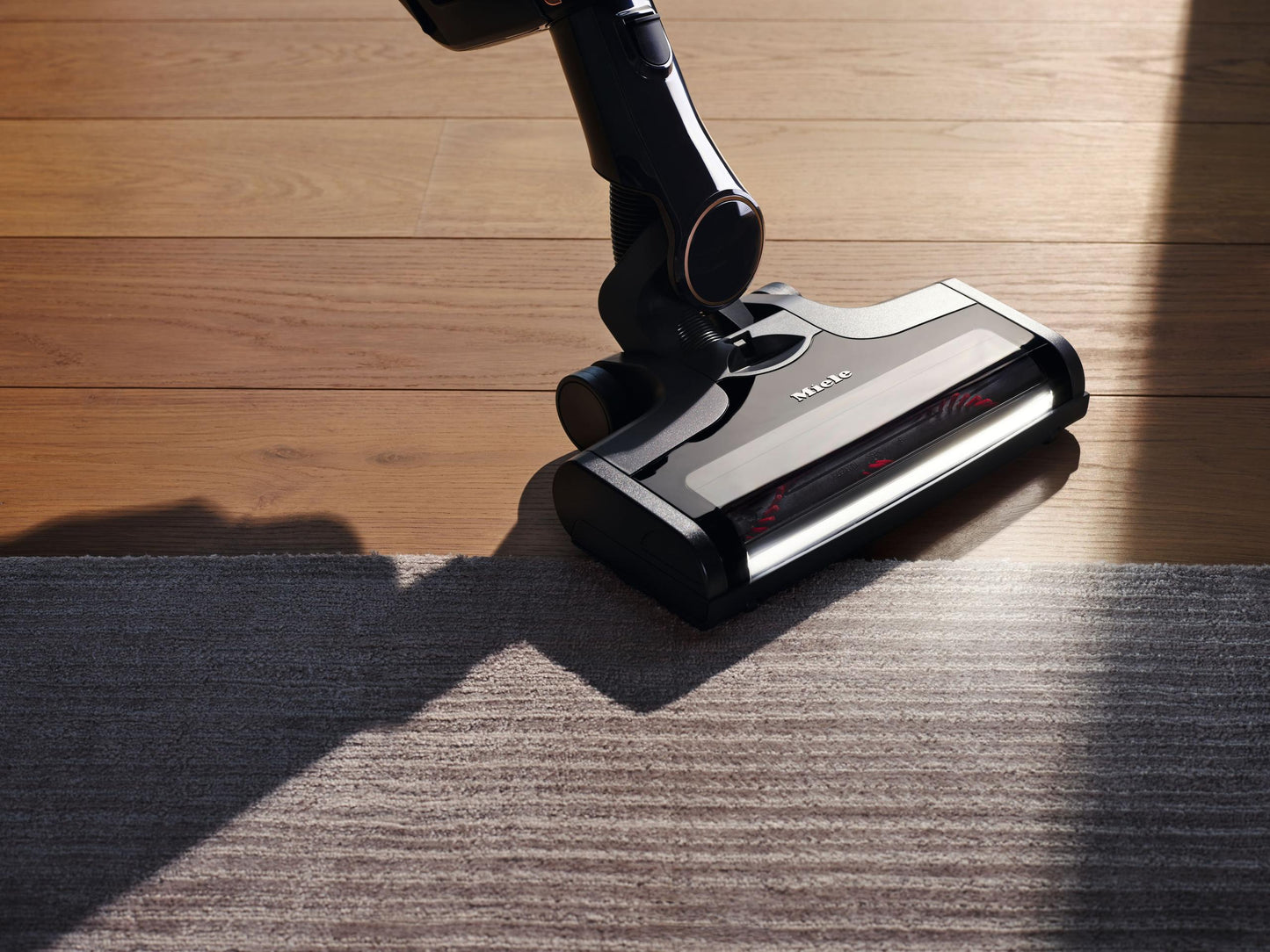 Miele TRIFLEX HX2 RUNNER OBSIDIAN BLACK Triflex Hx2 Runner - Cordless Stick Vacuum Cleaner Consistently High Suction Power Up To 60+60 Min Runtime Automatic Floor Detection