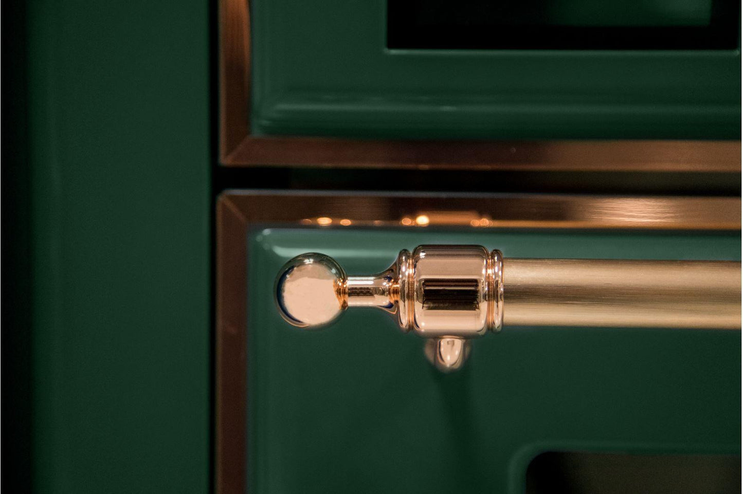 Ilve UM30DNE3EGPLP Majestic Ii 30 Inch Dual Fuel Liquid Propane Freestanding Range In Emerald Green With Copper Trim