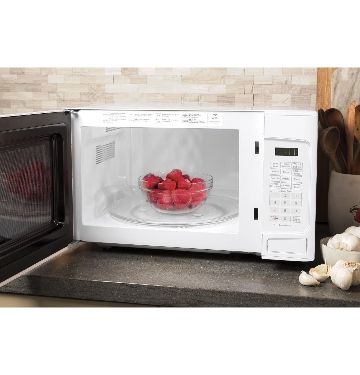 Ge Appliances GCST11N1WWW Ge® 1.1 Cu. Ft. Capacity Countertop Microwave Oven