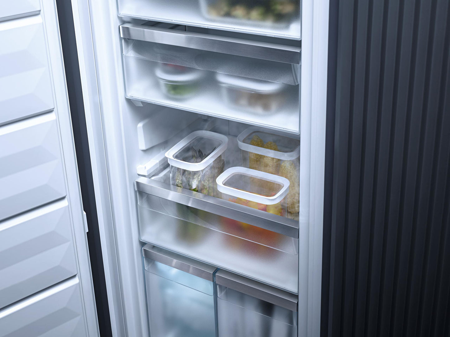 Miele FNS7794E Fns 7794 E - Perfectcool Freezer With Nofrost And 8 Freezer Drawers On Telescopic Runners For Max. Convenience.