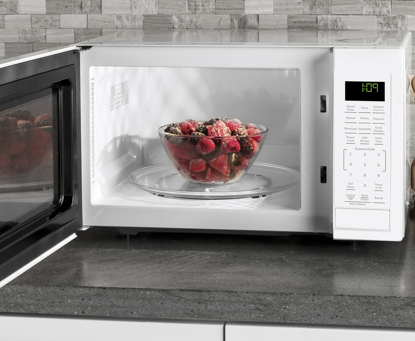 Ge Appliances GCST09N1WWW Ge® 0.9 Cu. Ft. Capacity Countertop Microwave Oven