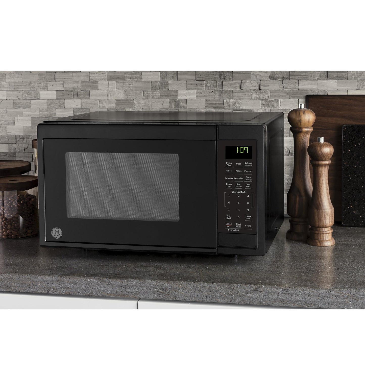 Ge Appliances GCST09N1WBB Ge® 0.9 Cu. Ft. Capacity Countertop Microwave Oven