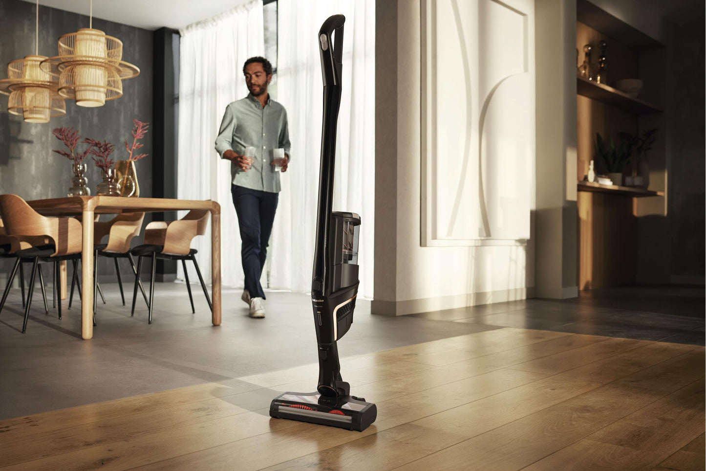 Miele TRIFLEX HX2 RUNNER OBSIDIAN BLACK Triflex Hx2 Runner - Cordless Stick Vacuum Cleaner Consistently High Suction Power Up To 60+60 Min Runtime Automatic Floor Detection