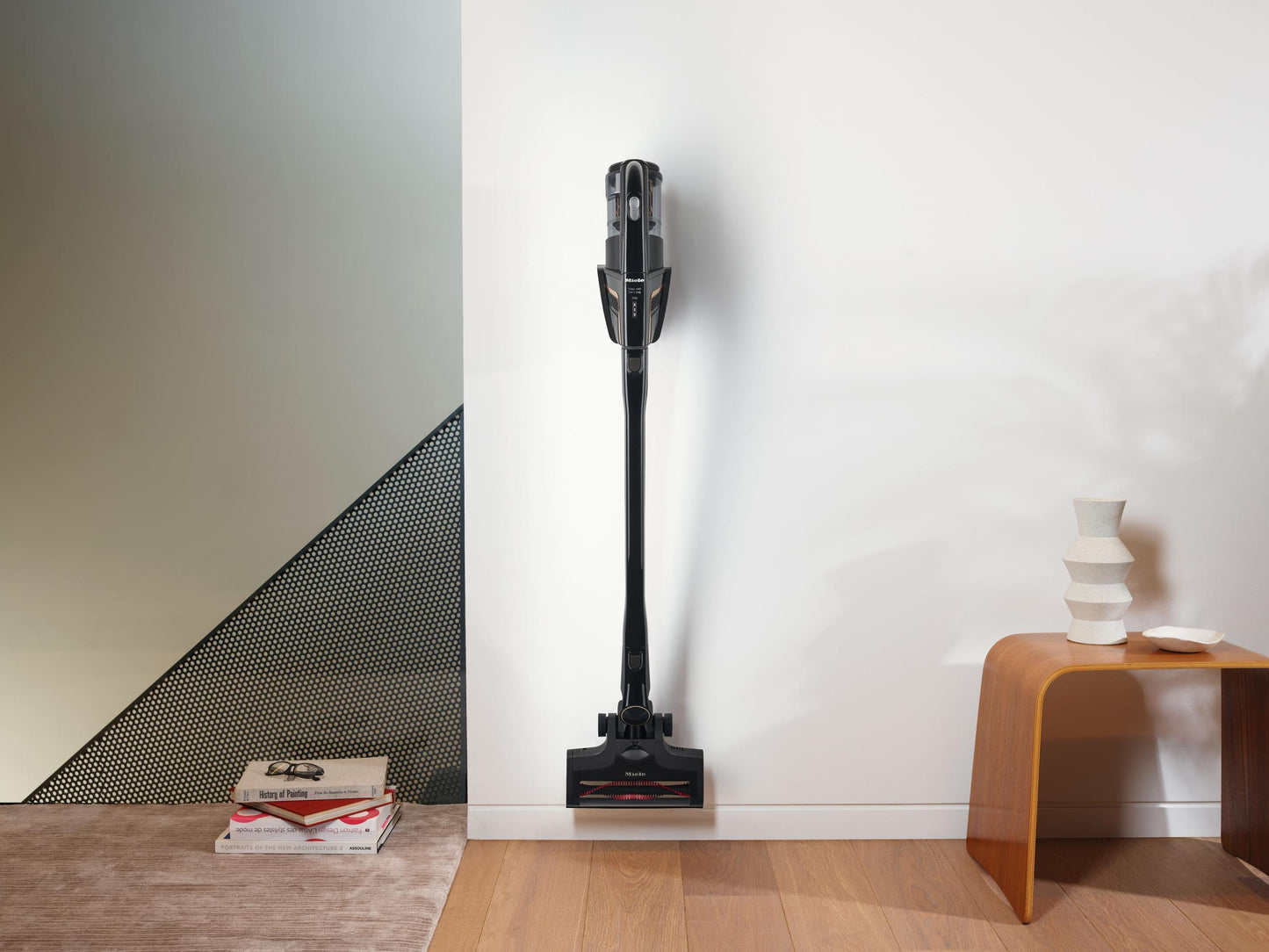 Miele TRIFLEX HX2 RUNNER OBSIDIAN BLACK Triflex Hx2 Runner - Cordless Stick Vacuum Cleaner Consistently High Suction Power Up To 60+60 Min Runtime Automatic Floor Detection