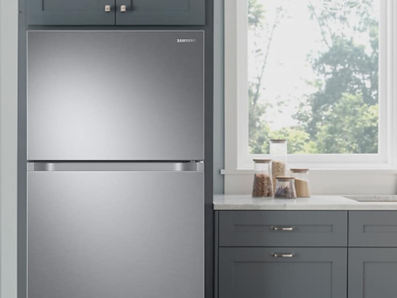 Samsung RT21M6215SR 21 Cu. Ft. Top Freezer Refrigerator With Flexzone&#8482; And Ice Maker In Stainless Steel