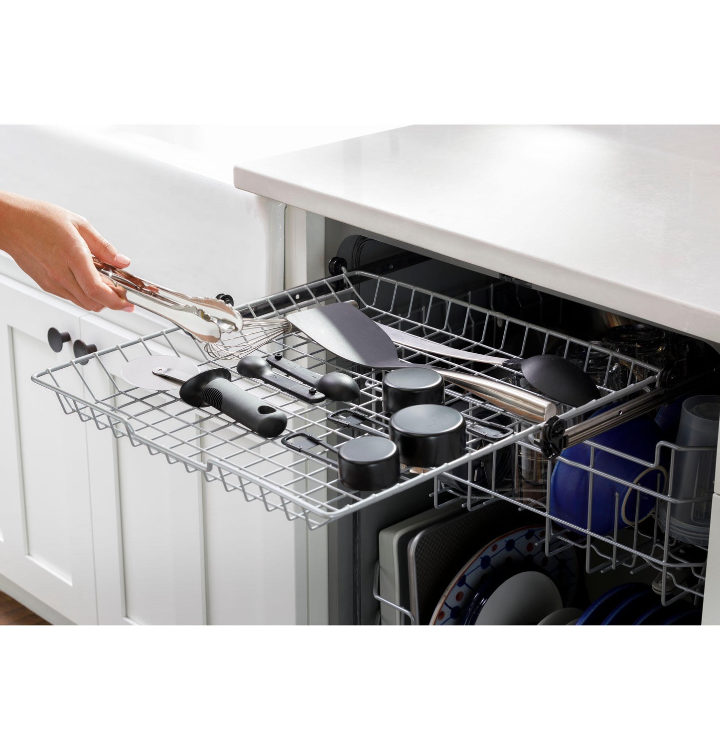 Ge Appliances GDP630PMRES Ge® Top Control With Plastic Interior Dishwasher With Sanitize Cycle & Dry Boost