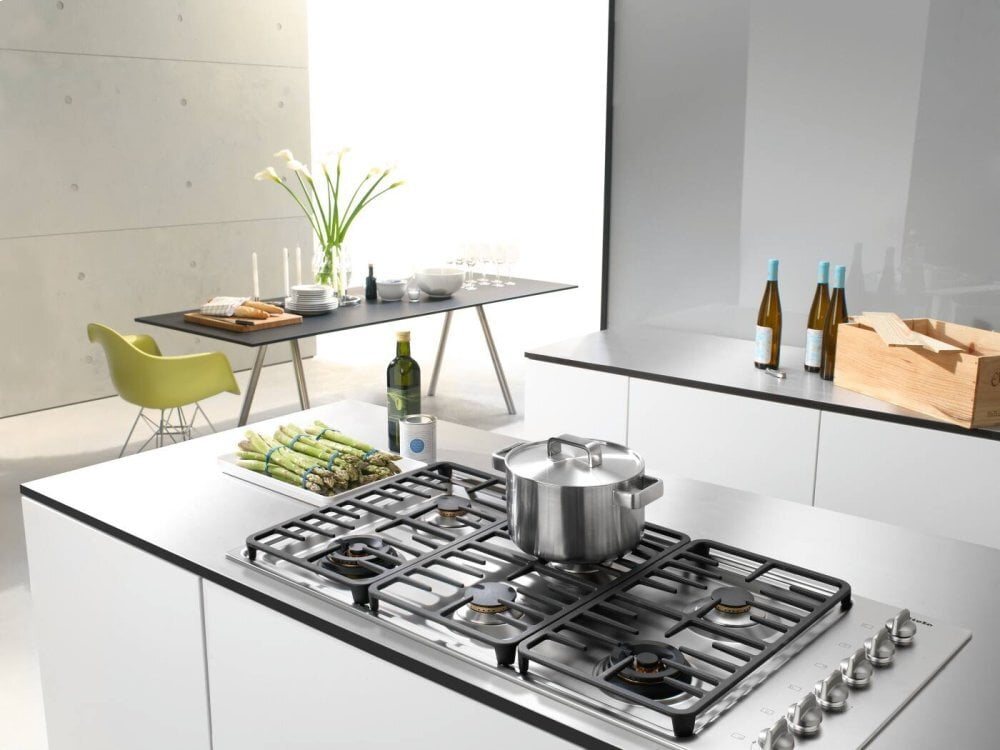 Miele KM3485LP Km 3485 Lp - Gas Cooktop With 2 Dual Wok Burners For Particularly Versatile Cooking Convenience.