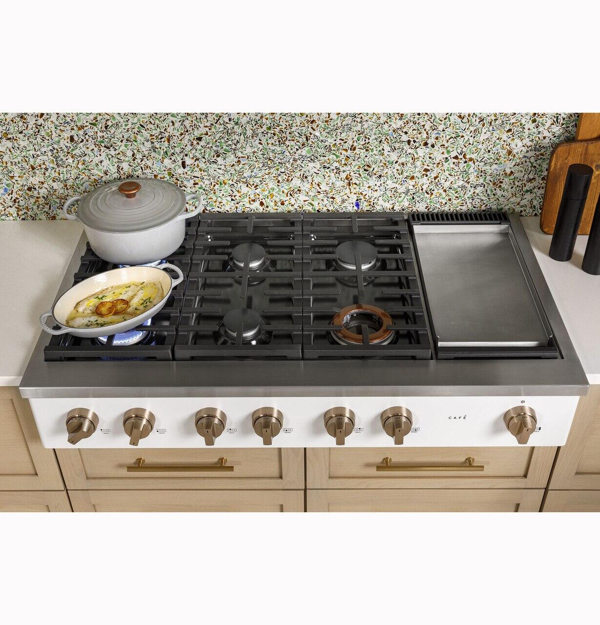 Best Buy: Wolf 48 Built-In Gas Cooktop with 6 Burners and