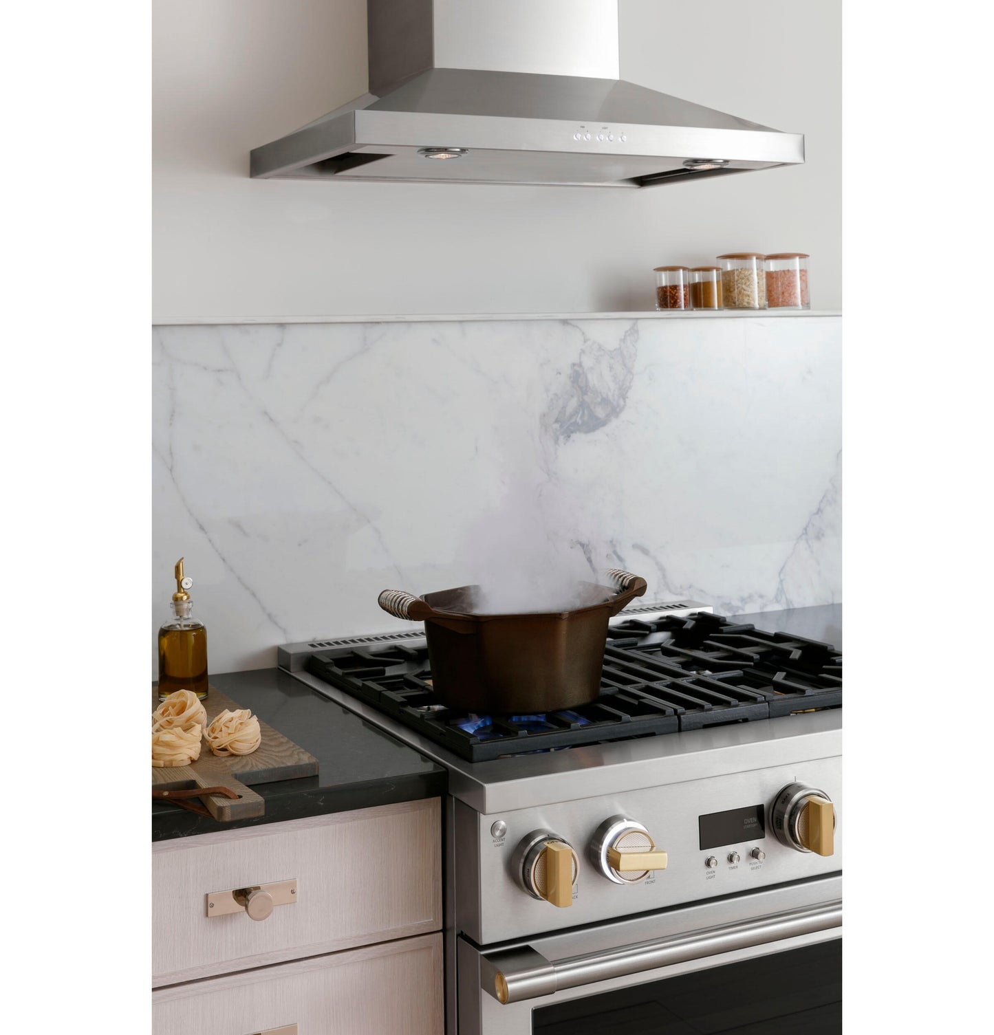 Monogram ZGP304NTSS Monogram 30" All Gas Professional Range With 4 Burners (Natural Gas)