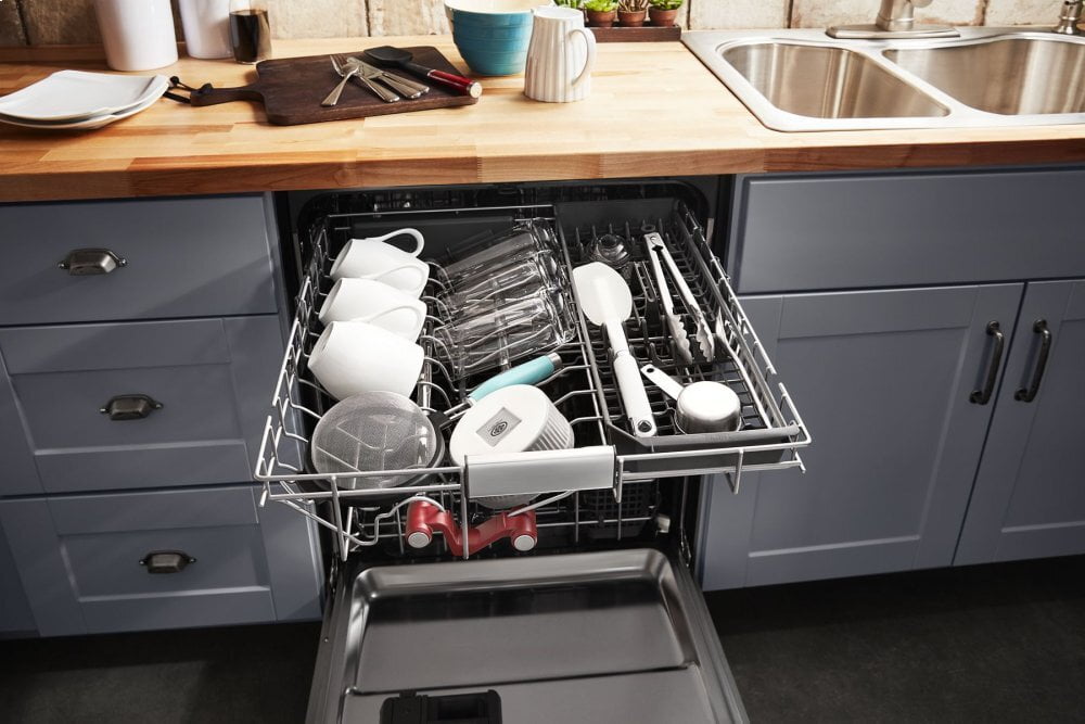 KitchenAid 44 DBA Dishwasher in PrintShield Finish with Freeflex Third Rack Black Stainless Steel