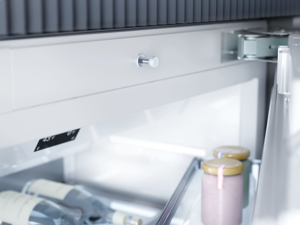 Miele F2461VI F 2461 Vi - Mastercool&#8482; Freezer Integrated Icemaker Features Separate Water And Ice Dispensers.