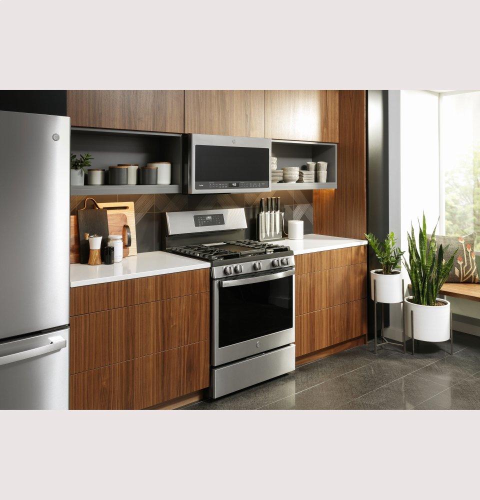 Ge Appliances PGB935YPFS Ge Profile&#8482; Smart 30" Free-Standing Self Clean Gas Fingerprint Resistant Range With No Preheat Air Fry