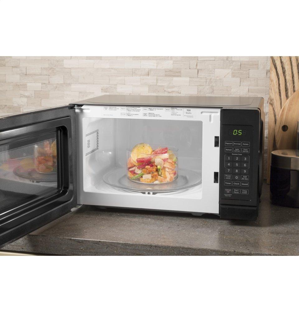 Ge Appliances JES1072DMBB Ge® 0.7 Cu. Ft. Capacity Countertop Microwave Oven